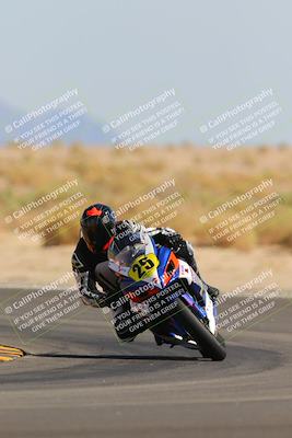 media/Oct-08-2022-SoCal Trackdays (Sat) [[1fc3beec89]]/Turn 16 (125pm)/